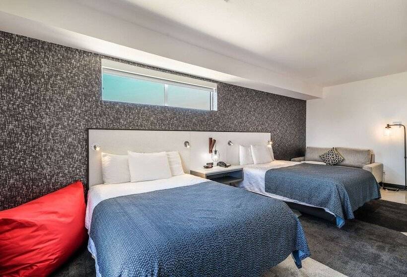 Hy Lo Hotel, Ascend Hotel Collection