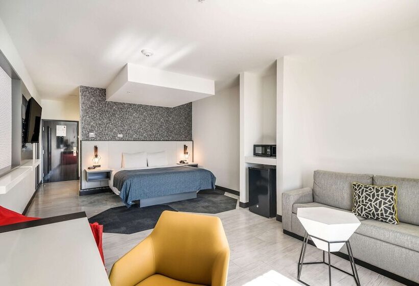 Hy Lo Hotel, Ascend Hotel Collection