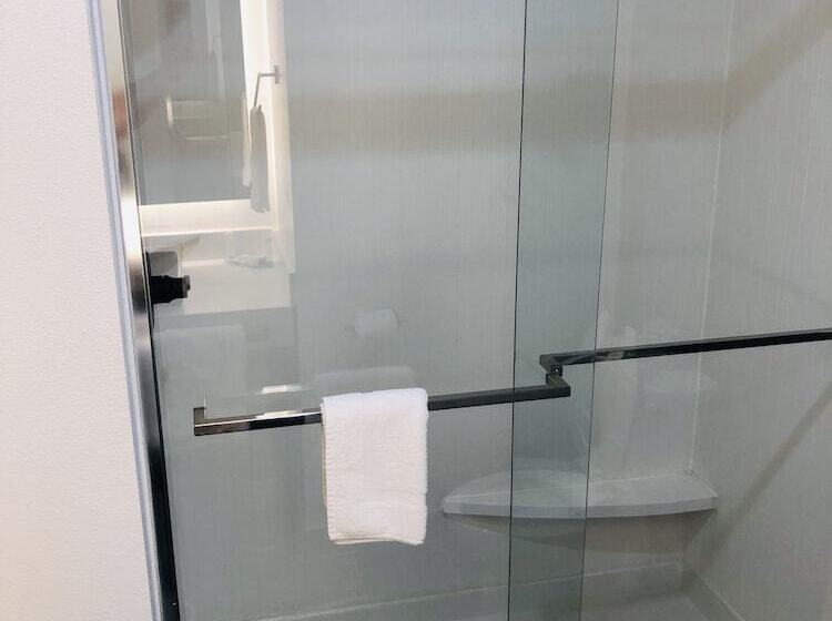 Hy Lo Hotel, Ascend Hotel Collection