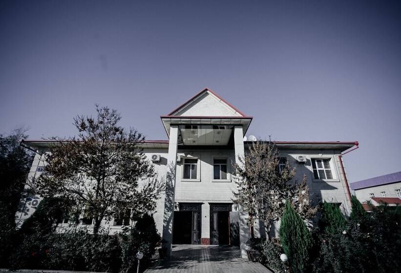 בית מלון כפרי Karakalpak Palace