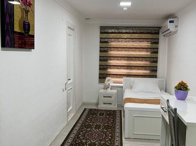 בית מלון כפרי Karakalpak Palace