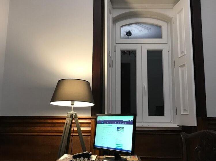 هتل Oryza Guest House& Suites