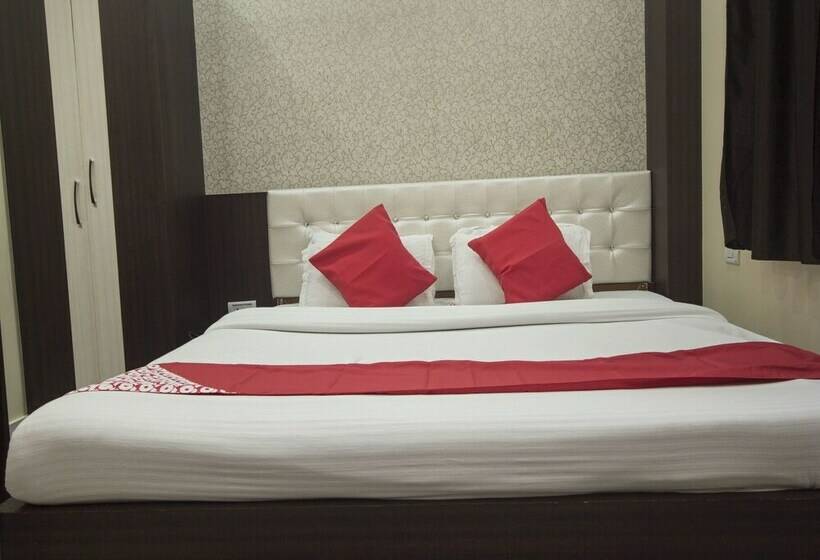 Отель Oyo 17216 Classic Lodge