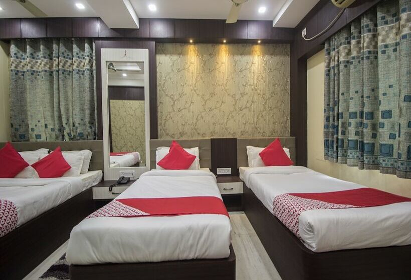 Отель Oyo 17216 Classic Lodge