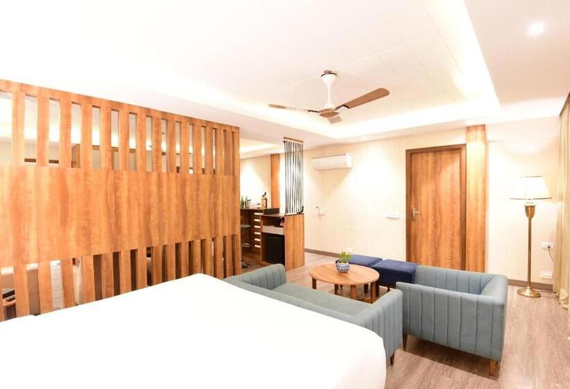 فندق Ramada By Wyndham Kasauli