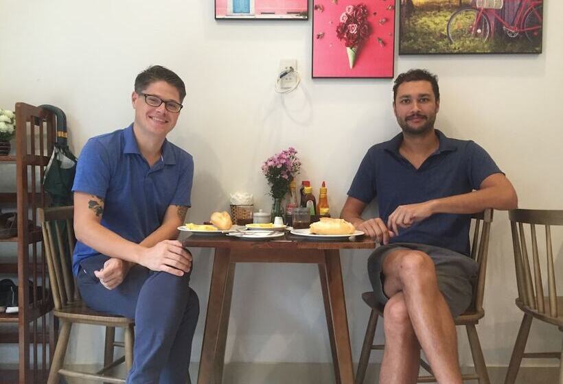 پانسیون Candyinn