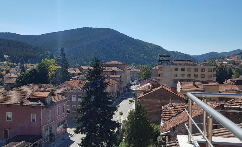 بنسيون Sky Garden House