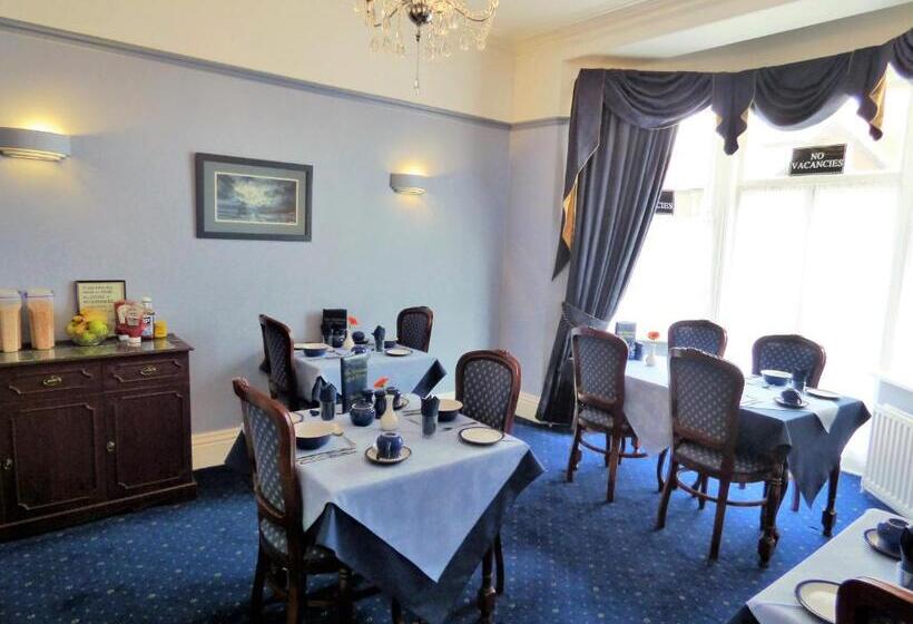 פנסיון Whitehaven Guest House