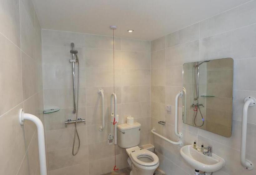 Duck Bay Hotel & Restaurant