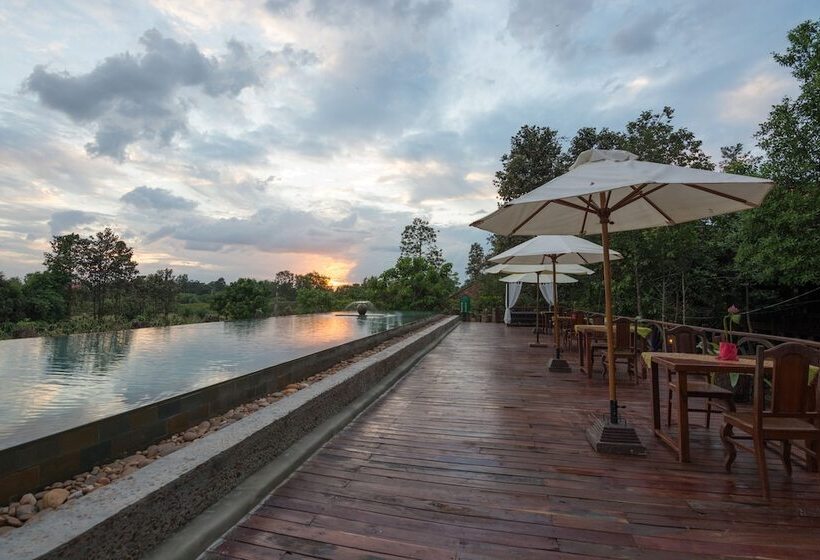 ホテル Bong Thom Forest Lodge