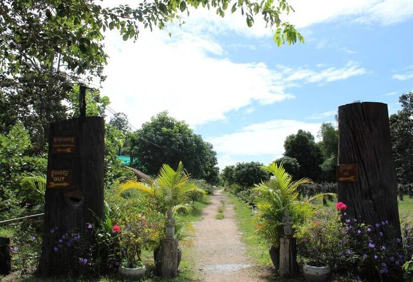 ホテル Bong Thom Forest Lodge