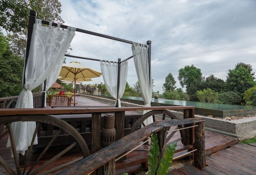 ホテル Bong Thom Forest Lodge