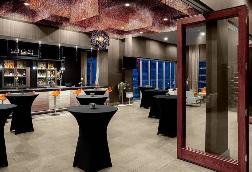 בית מלון כפרי Courtyard By Marriott Dallas Downtown/reunion District