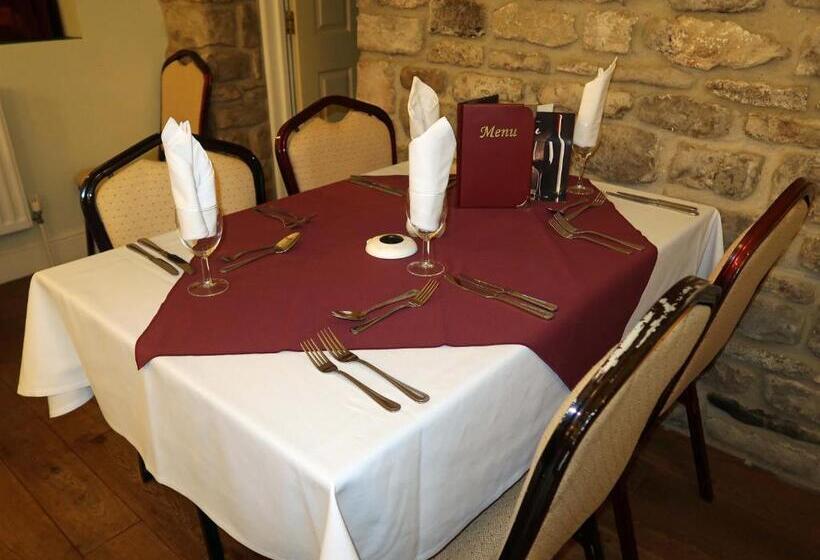 Отель Marquis Of Granby