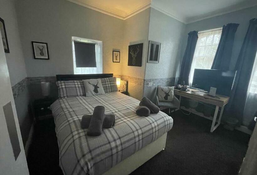 בית מלון כפרי Navaar House