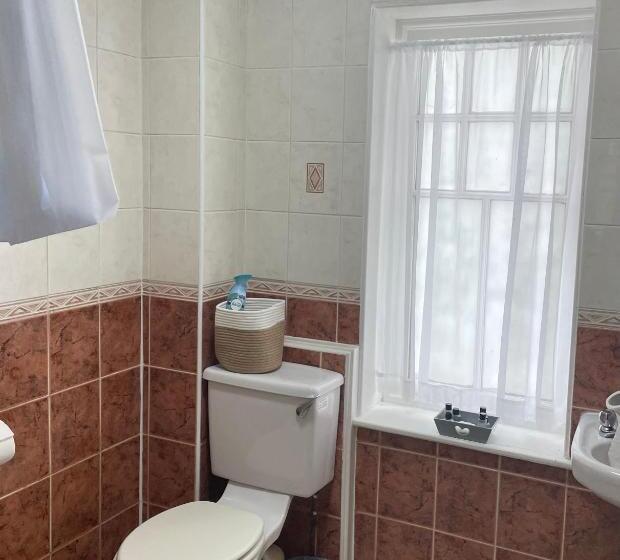 בית מלון כפרי Navaar House