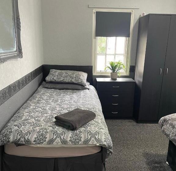 בית מלון כפרי Navaar House