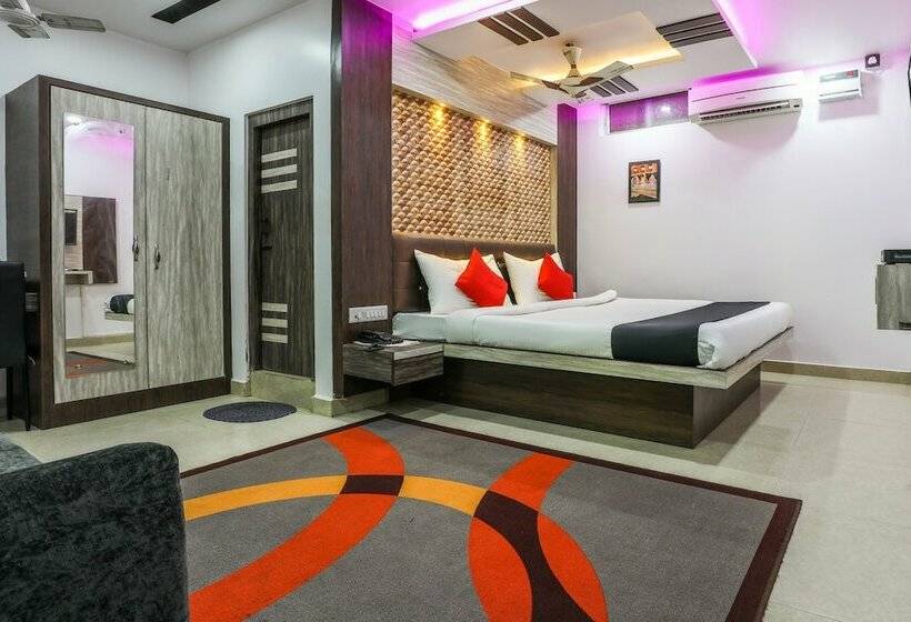 Hotel Oyo 14472 Brahmaputra Guest House