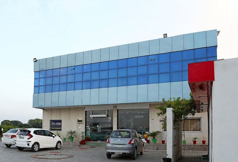 Oyo 17408 Scindia Resorts And Hotels