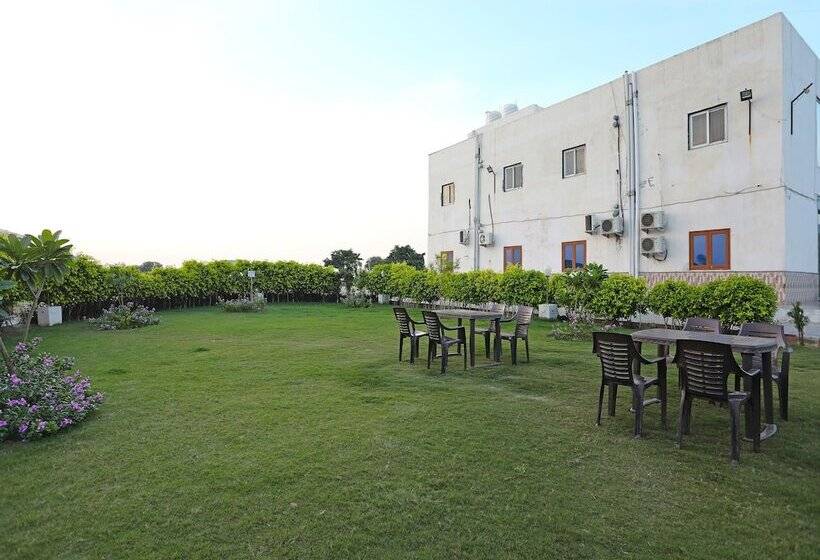 Oyo 17408 Scindia Resorts And Hotels