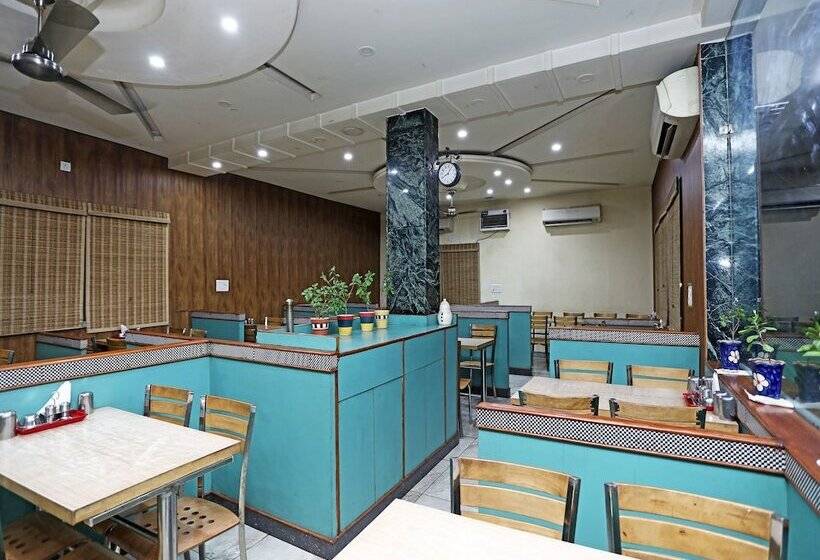 Oyo 17408 Scindia Resorts And Hotels