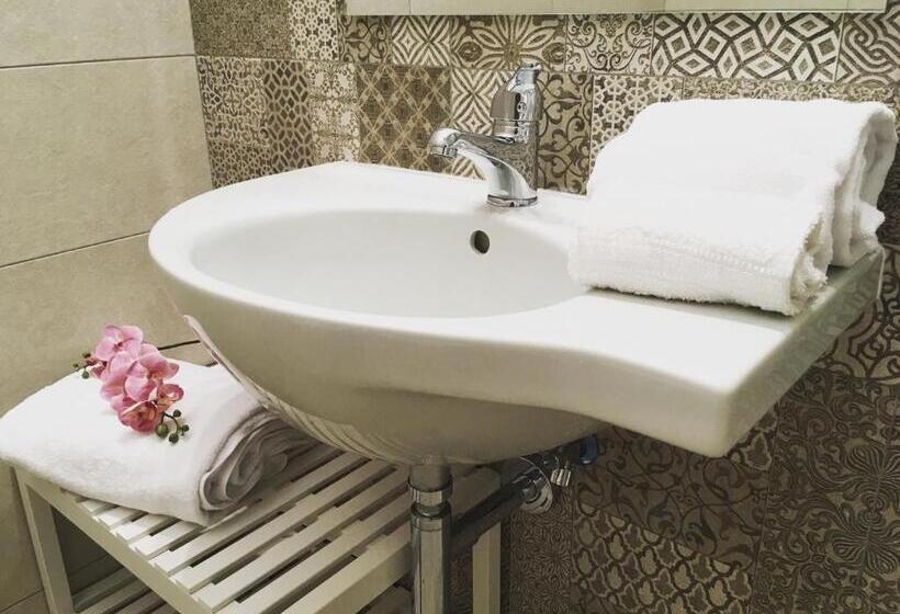 بنسيون Domus Bianca Lancia