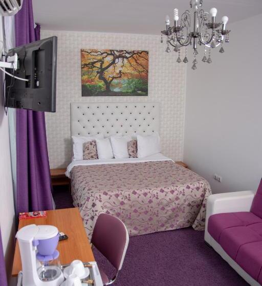 ペンション Iris Boutique