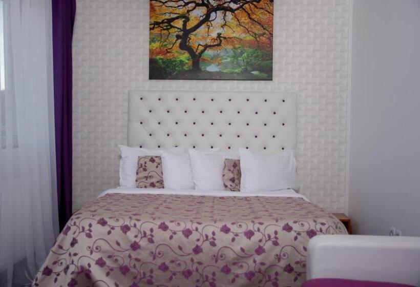 ペンション Iris Boutique