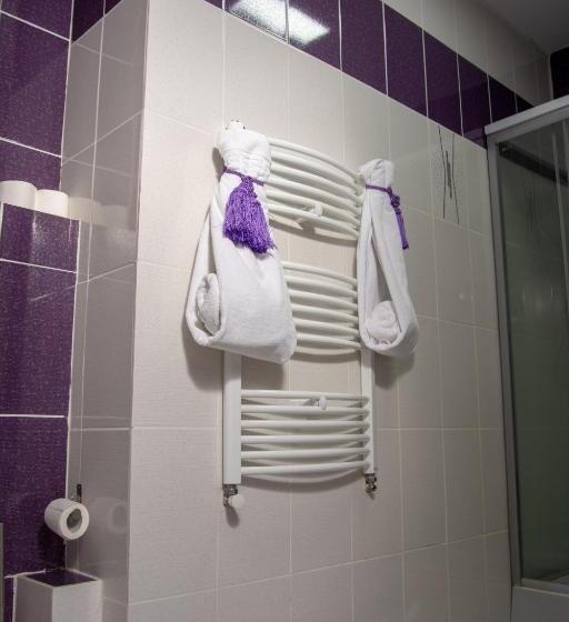 ペンション Iris Boutique