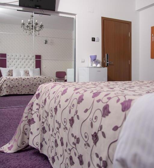 ペンション Iris Boutique