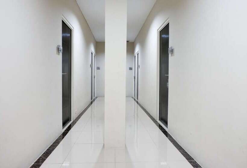 膳宿费 Reddoorz Near Java Supermall Semarang