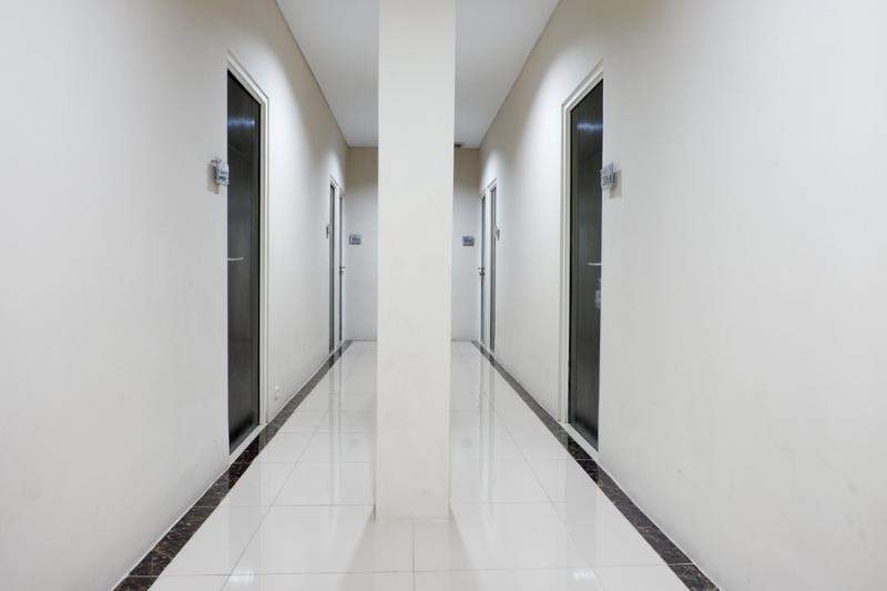 膳宿费 Reddoorz Near Java Supermall Semarang