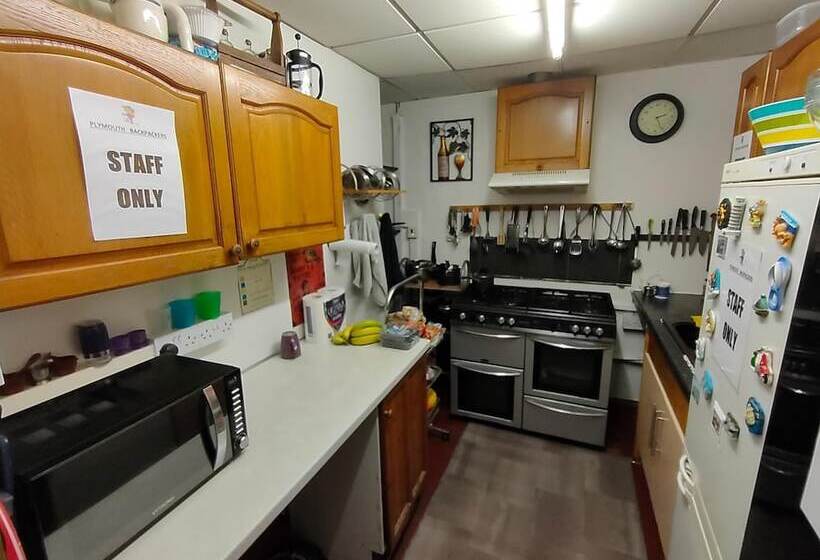 هاستل Plymouth Backpackers