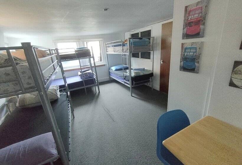 هاستل Plymouth Backpackers