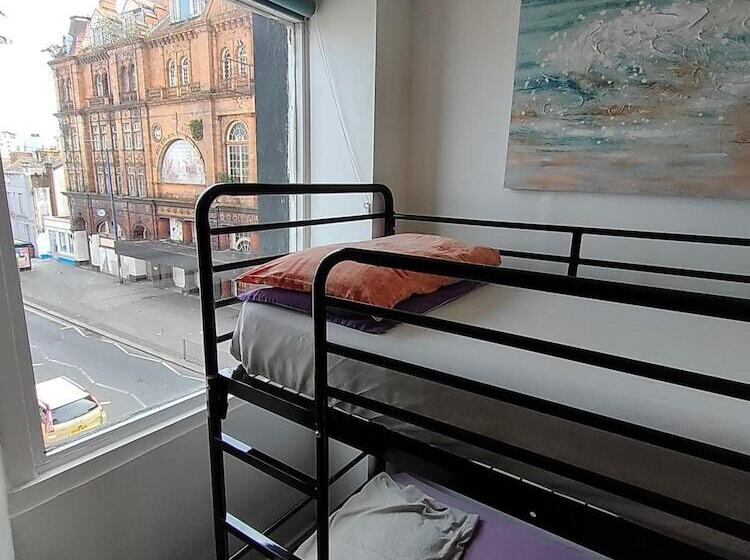 هاستل Plymouth Backpackers