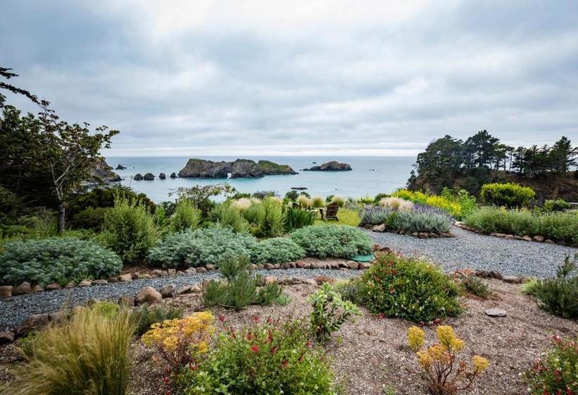 호스텔 The Harbor House Inn