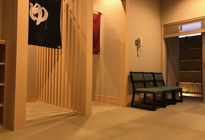 Japanese Style Hotel Isomura