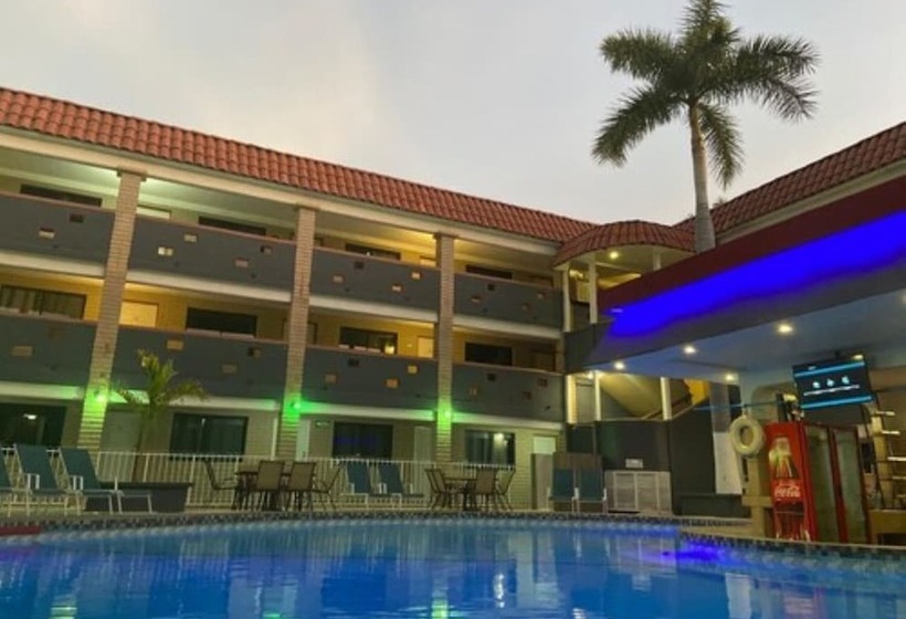 בית מלון כפרי La Finca