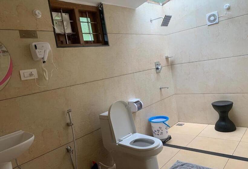 Отель Nutmeg Valley