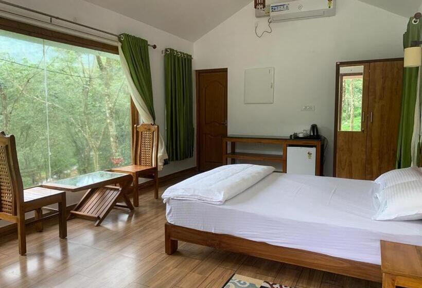 Отель Nutmeg Valley