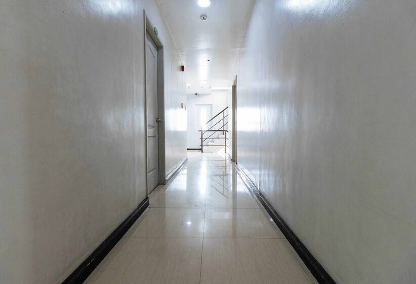 هتل Reddoorz Plus @ Tayuman Manila