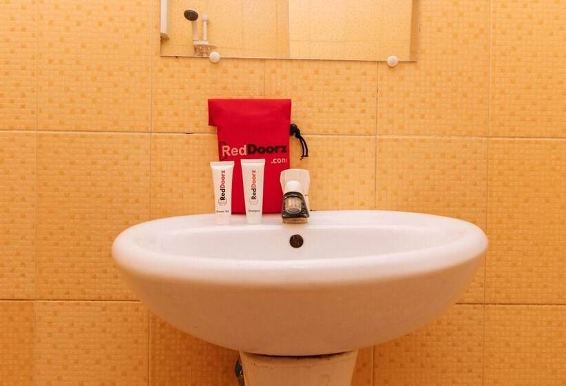 هتل Reddoorz Plus @ Tayuman Manila