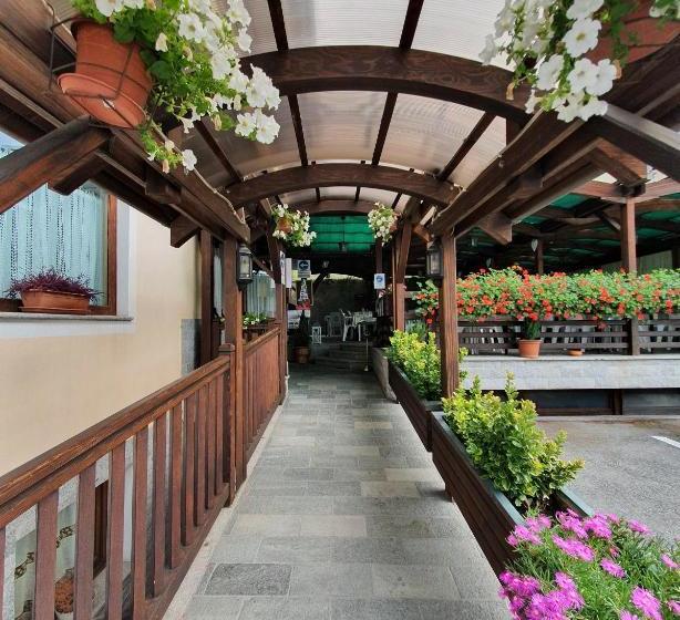 בית מלון כפרי Ristorante Château