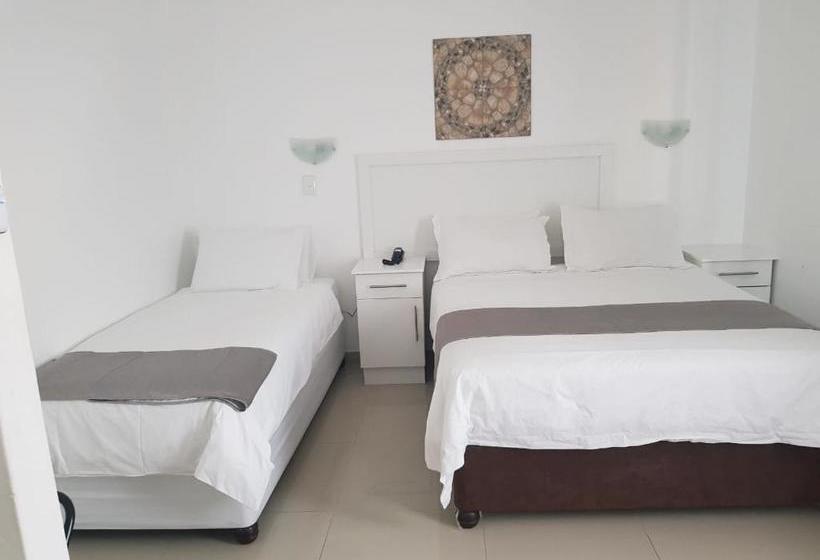 Отель Royal Ushaka Durban North