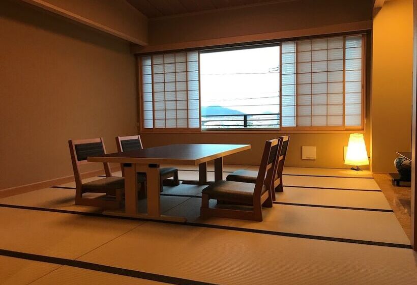 Japanese Style Hotel Isomura