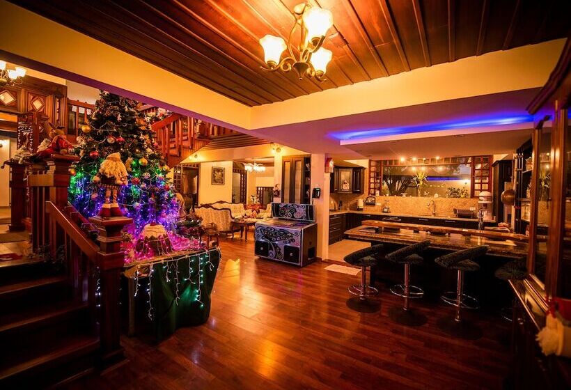 Пансион Hostal Dulce Hogar