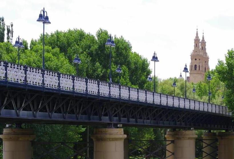 ペンション Hostal Puente De Hierro