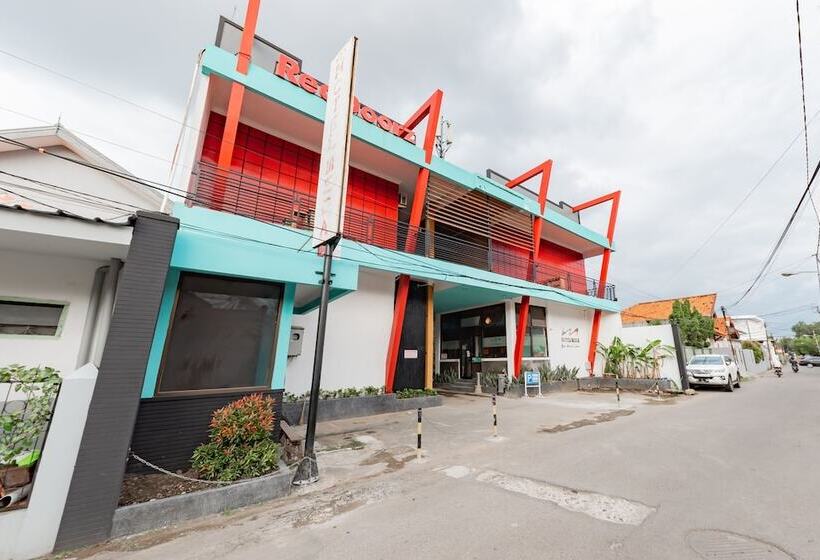 膳宿费 Reddoorz Near Kejaksan Station Cirebon