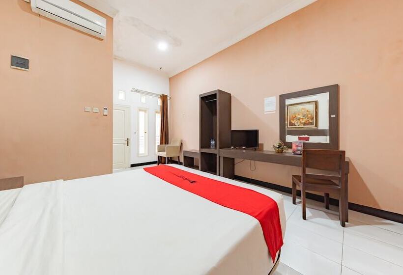 膳宿费 Reddoorz Near Kejaksan Station Cirebon