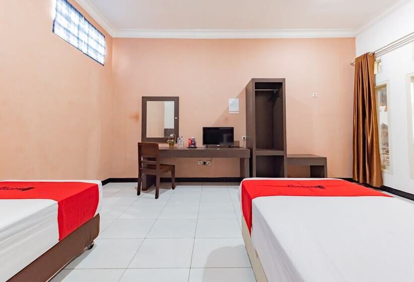 膳宿费 Reddoorz Near Kejaksan Station Cirebon